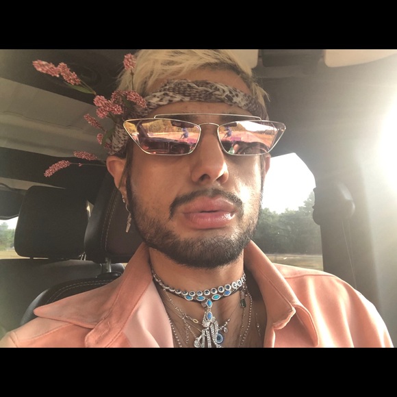 Meet your Posher, Sheraz - Picture 1 of 13